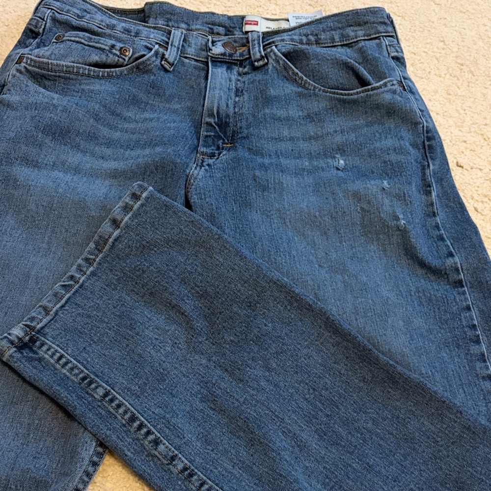 Wrangler Men's Classic Indigo Straight Jeans